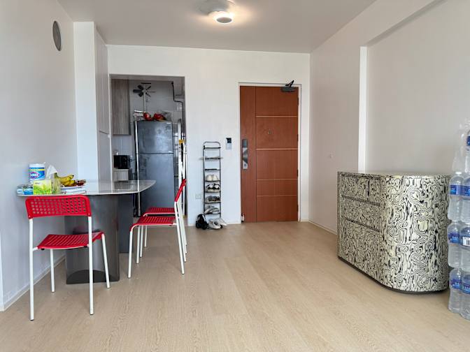 Enzo's room