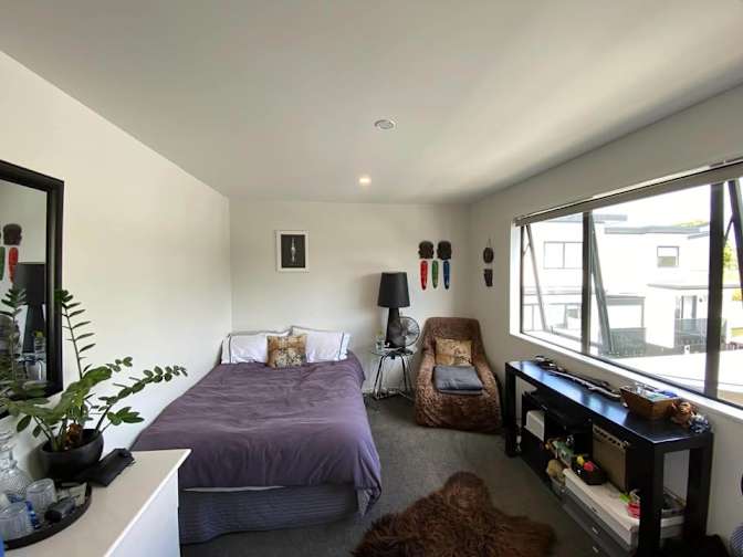 Locky Buchanan's room