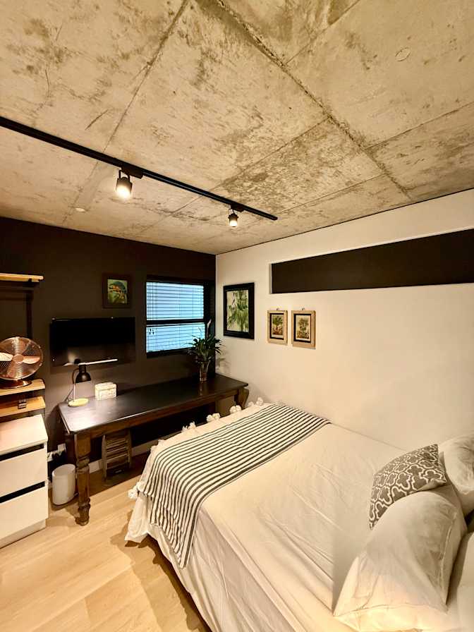 Simon's room