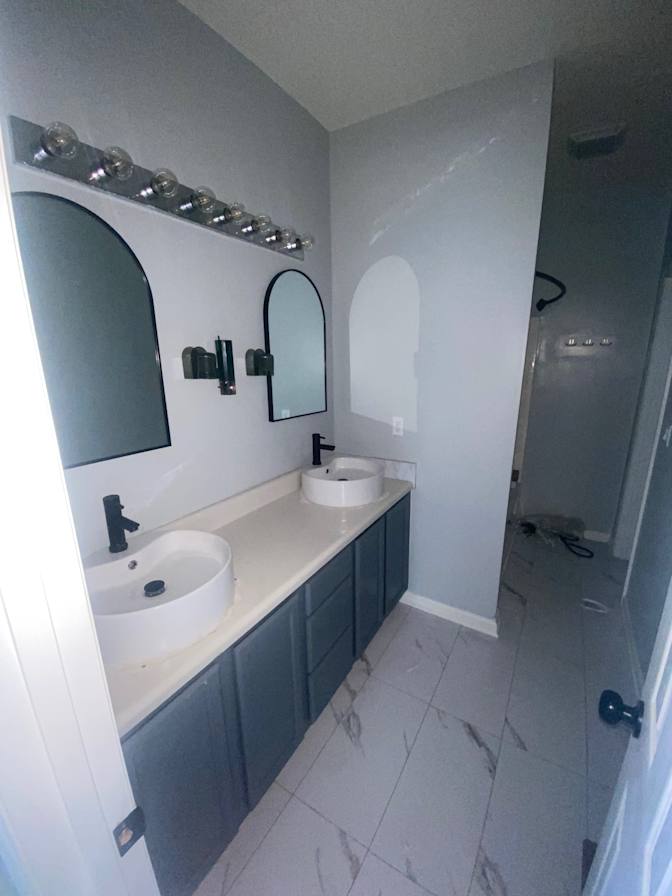 Alcove Rooms's room