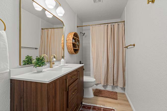 Amy Eshleman's room