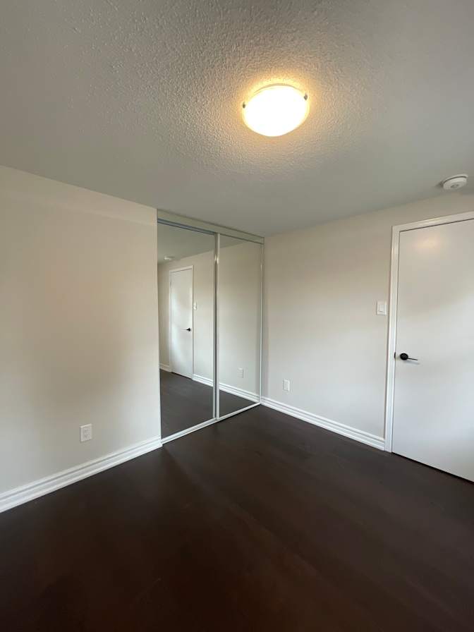 Vameesha Patel's room