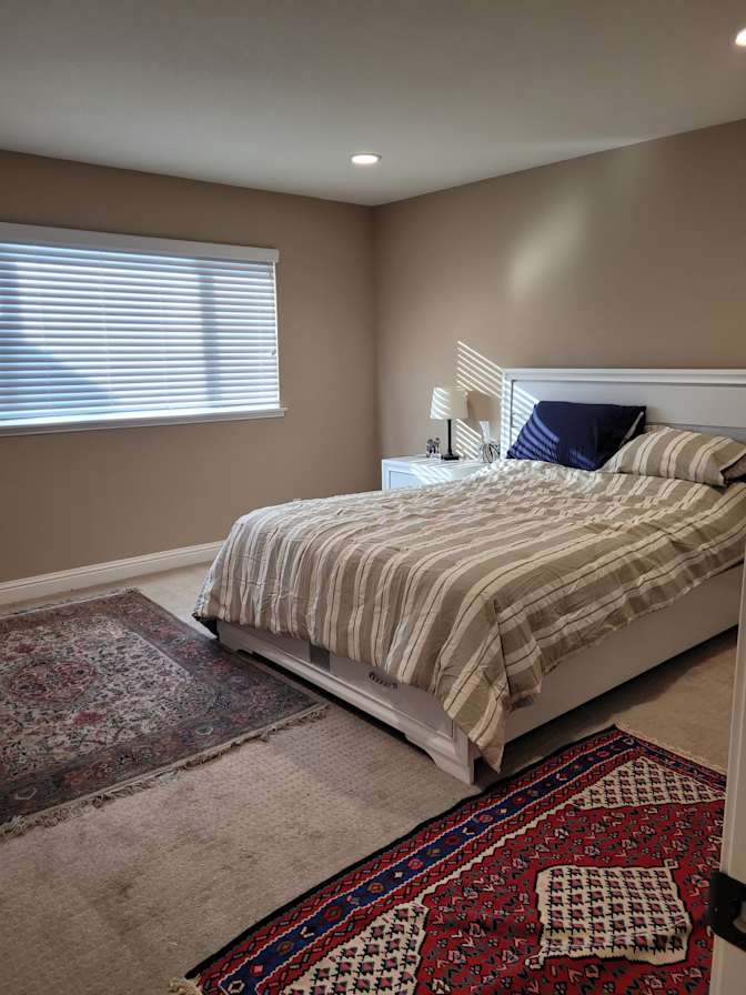 Anahid's room