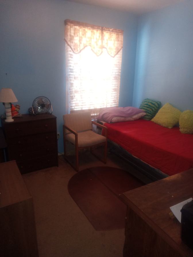 Maaluk's room