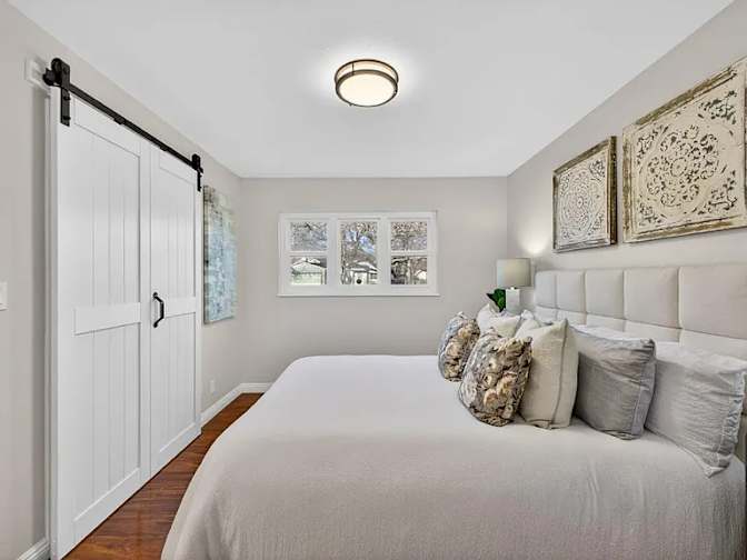 Rachel's room