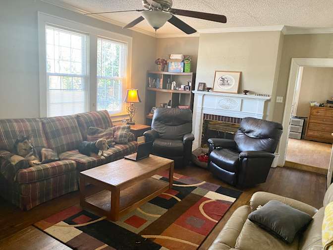 Thomas's room