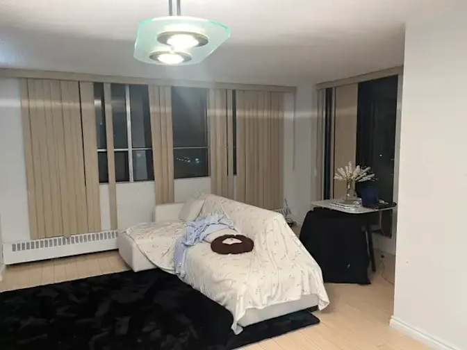 Locantoris's room