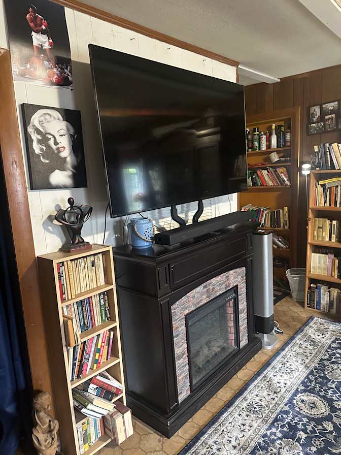 Len's room