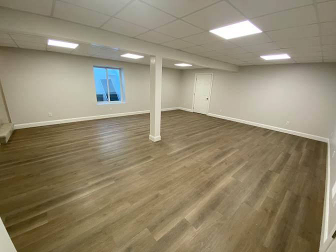 Nas's room