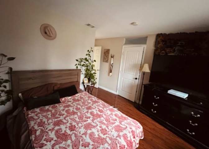 santana's room