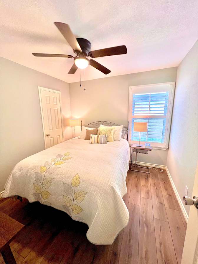 Dr Sam's room