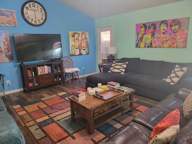 Kelly's room