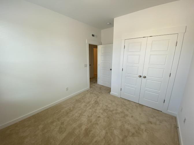 Alcove Rooms's room