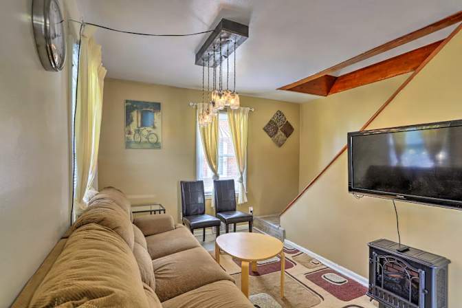 European Home - Roommate Needed's room