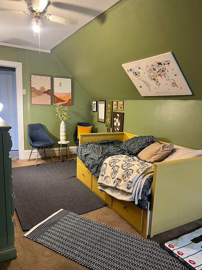 Sunni's room