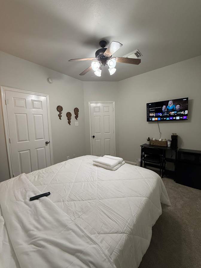 Anabella berenfus's room