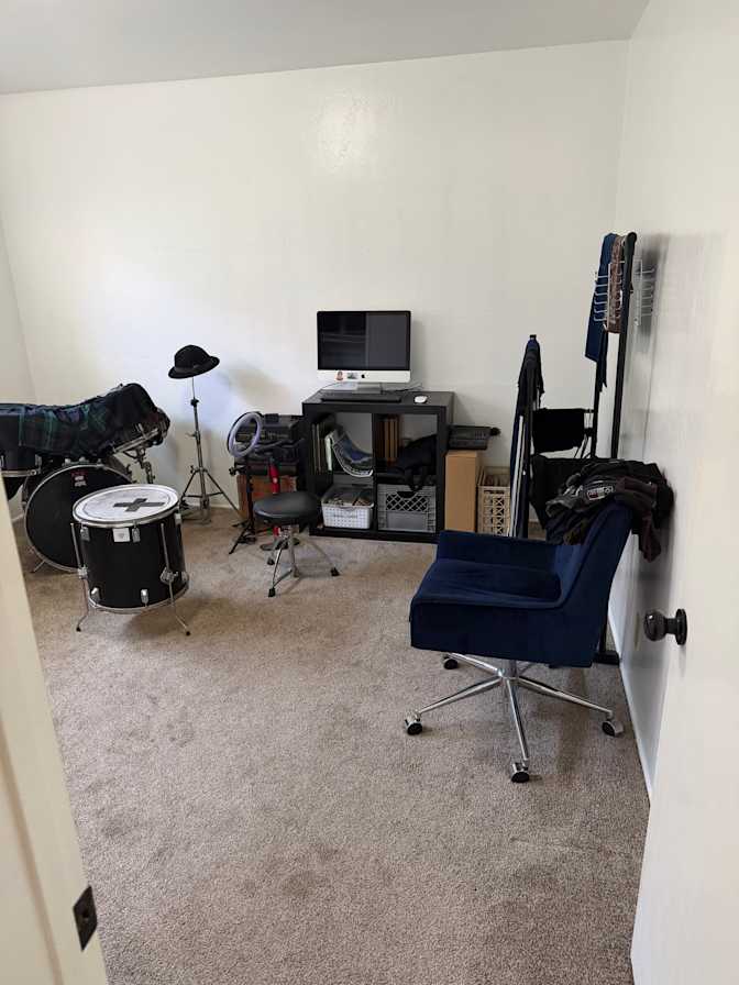 Oscar's room