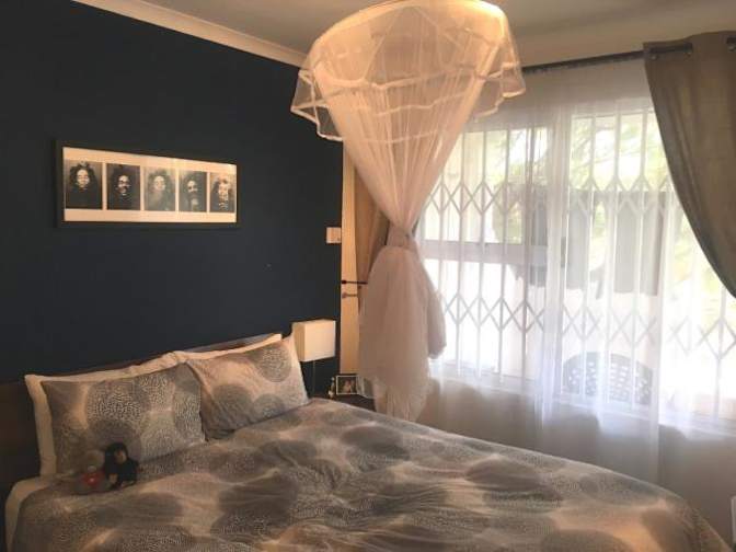 Mejury's room