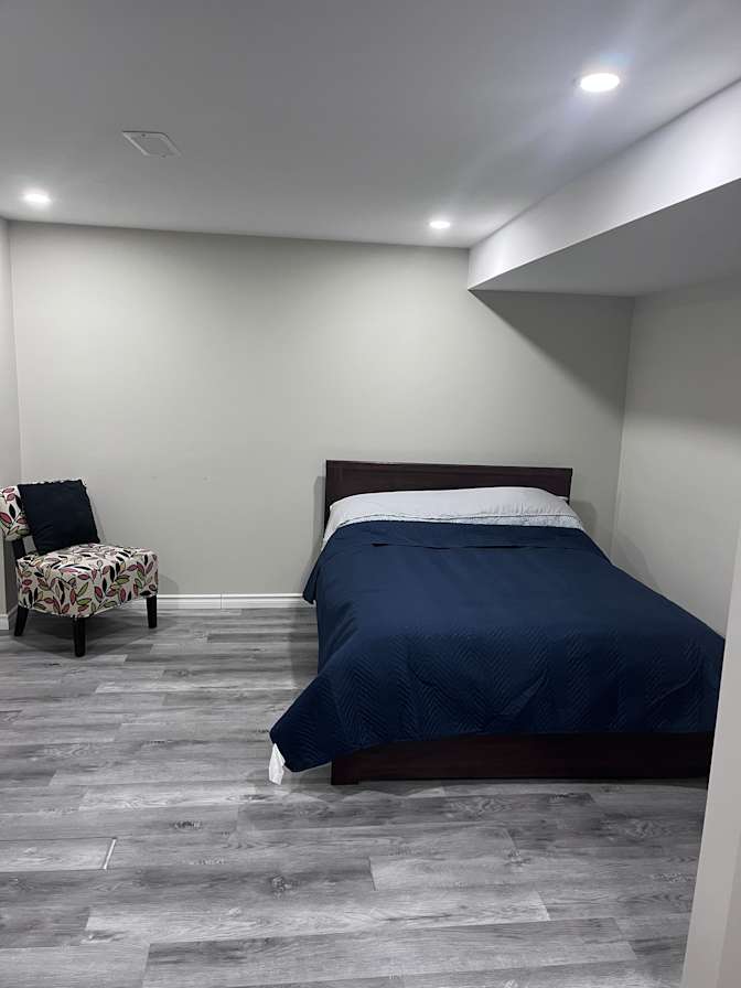Ali Ghanadian's room