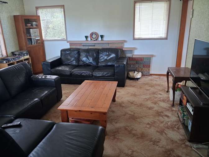 Anton Bowker's room