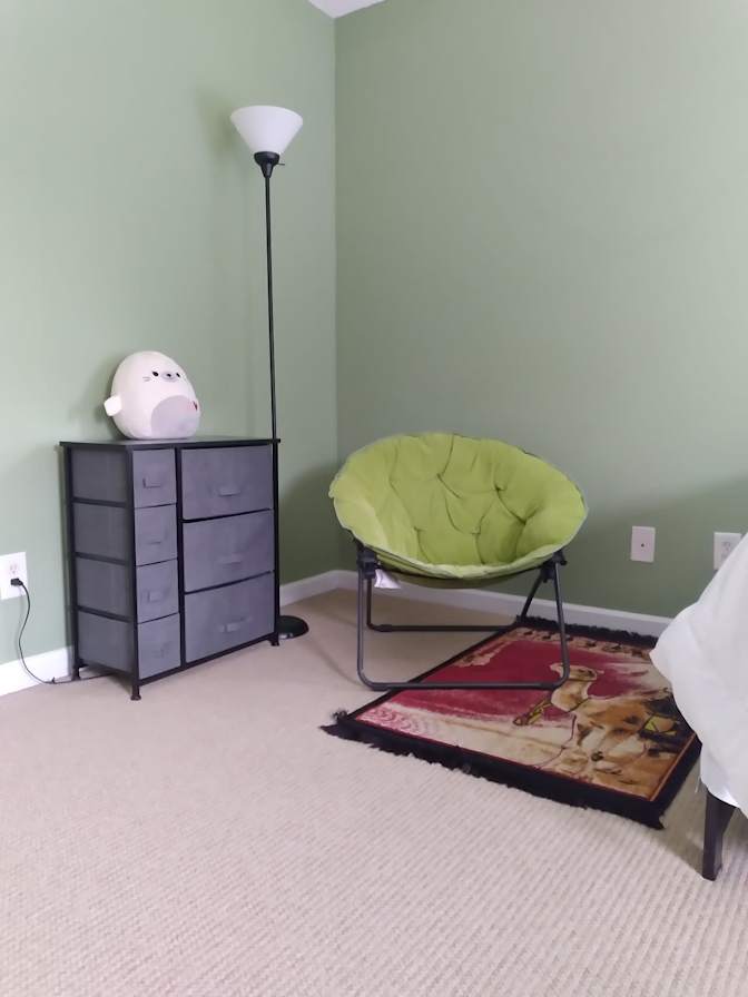 GHANA MULVEY's room