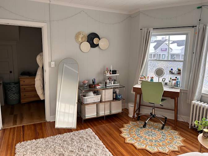 Zoe's room