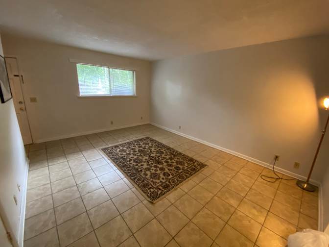 Alcove Rooms's room