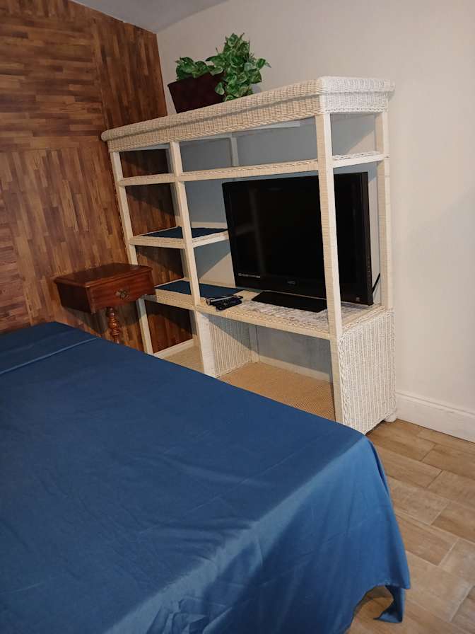 LUZ RODAS ARBELAEZ's room