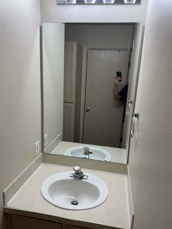 Jon's room