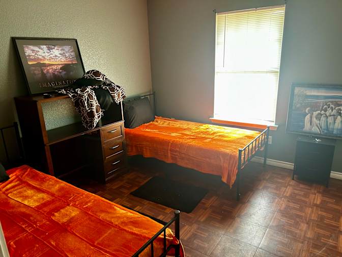 Bethlehem House LLC's room