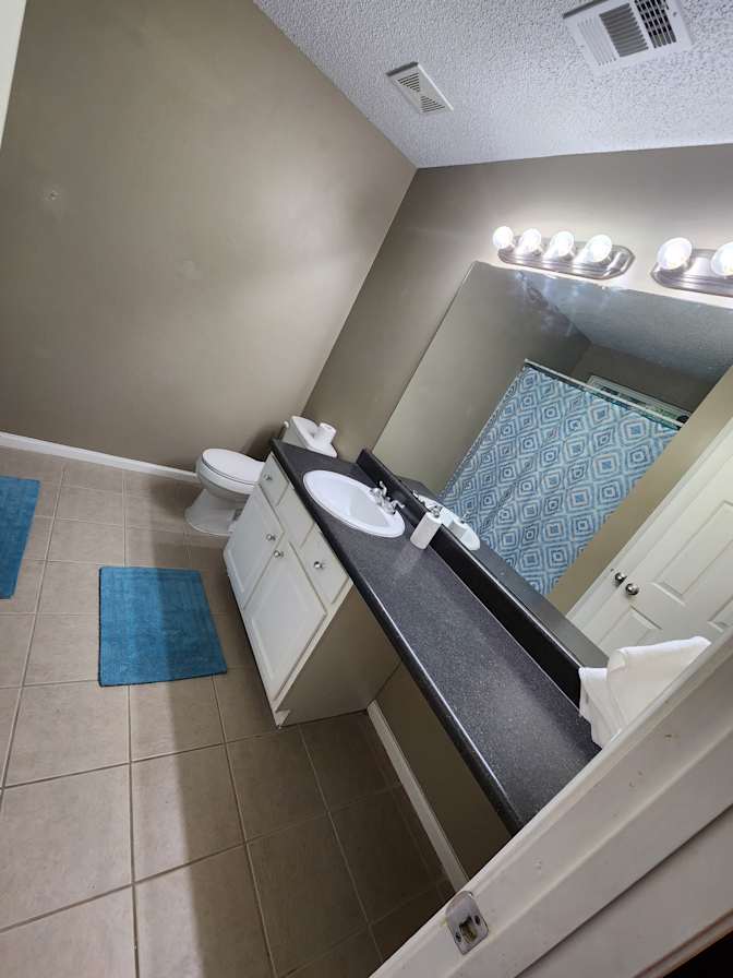 CL&C Property Management and Consulting's room