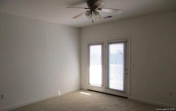 Alcove Rooms's room