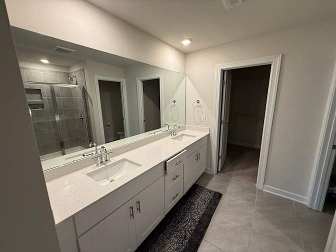 Alcove Rooms's room