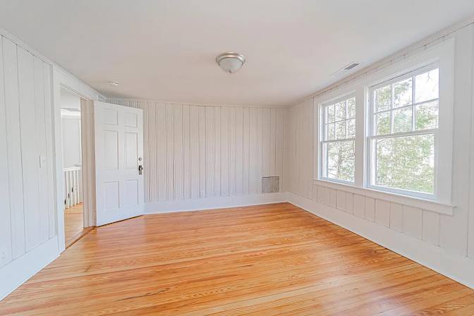 Alcove Rooms's room