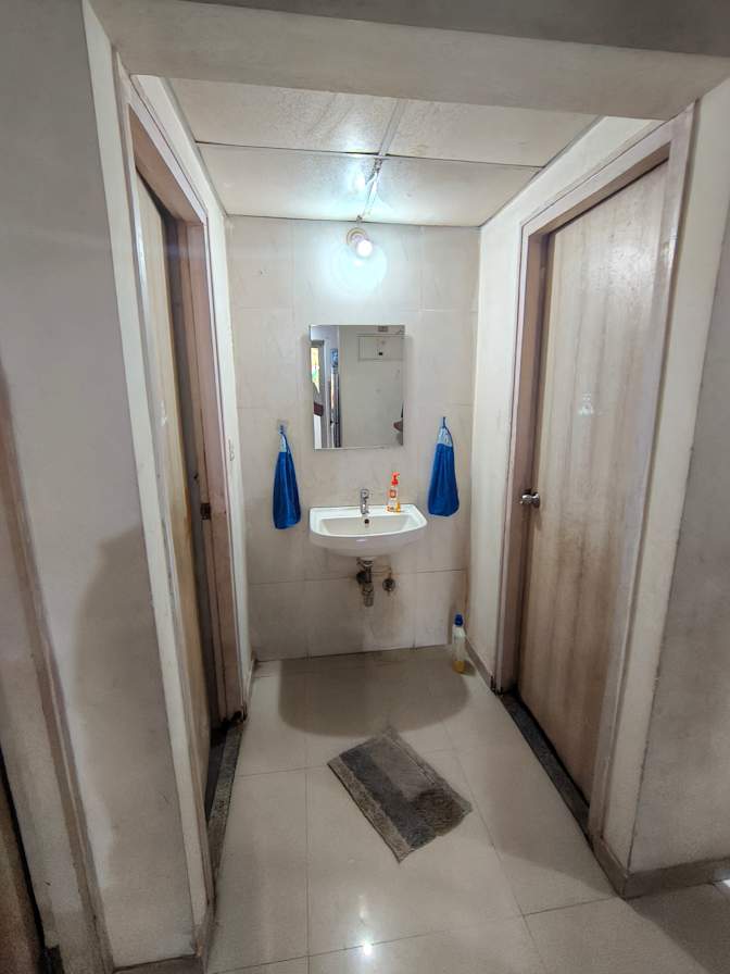 Mukund Kadu's room