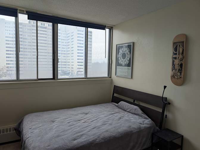 Elie's room