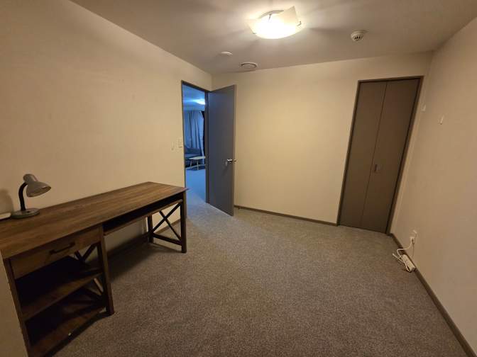 Mingsheng's room