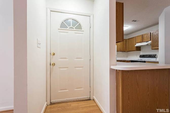Alcove Rooms's room