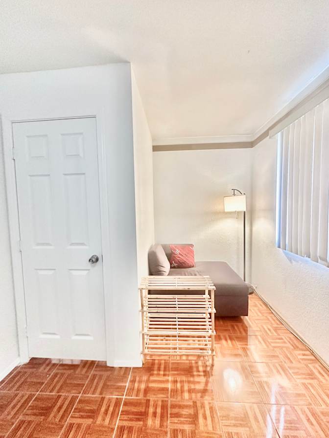 Ric's room