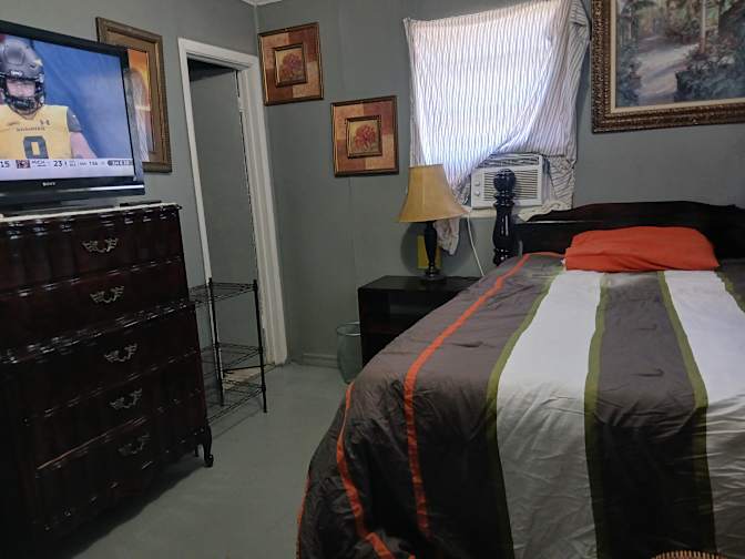 Lisa's room