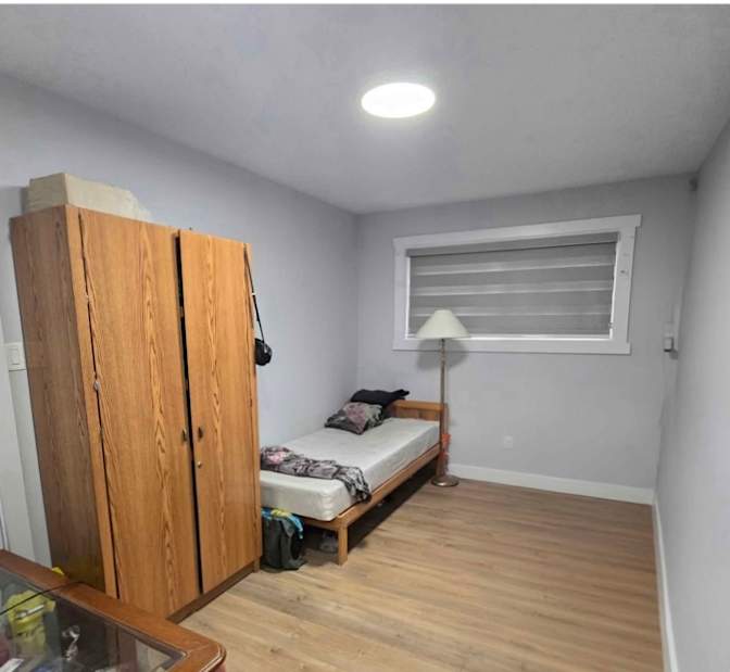 Alna Varghese's room