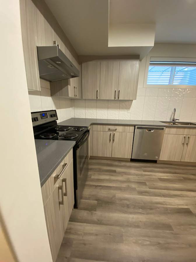 85 Avenue NW - Photo 4