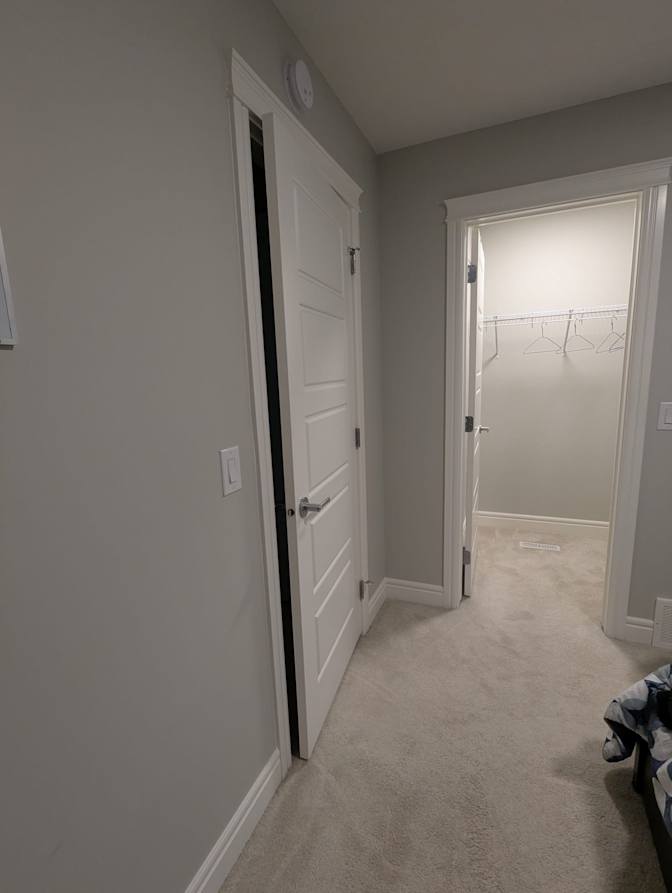 Yuvi Edmonton's room