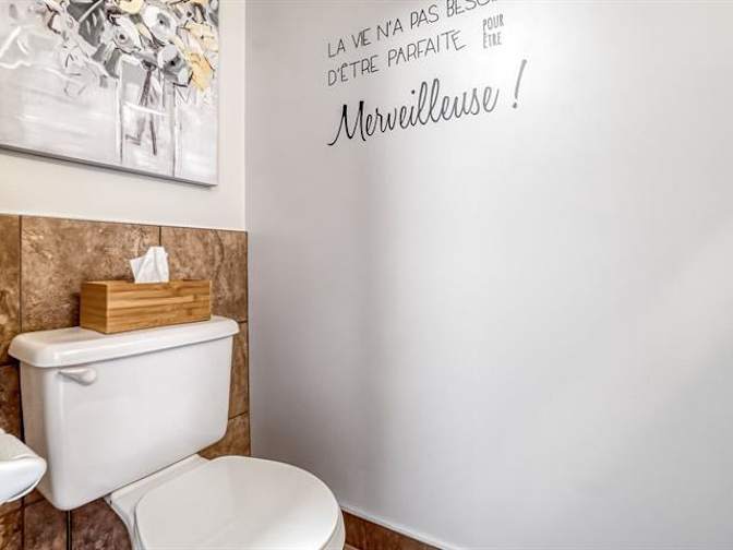 ouleiyah's room