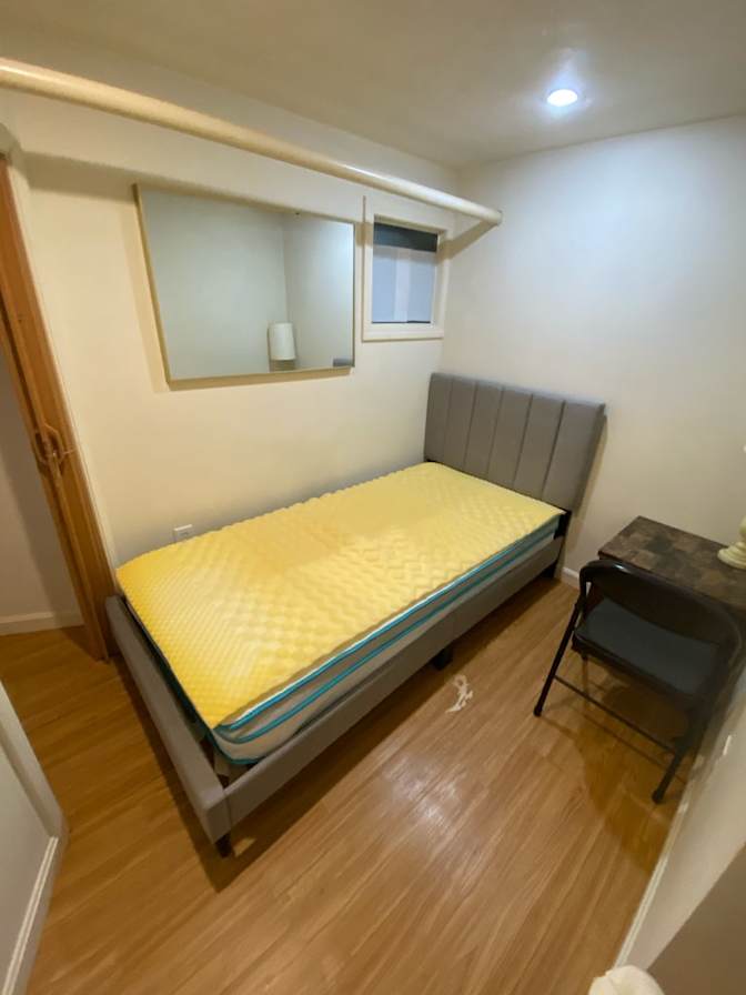 Keon's room