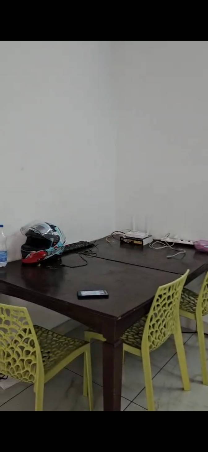 Prasin's room