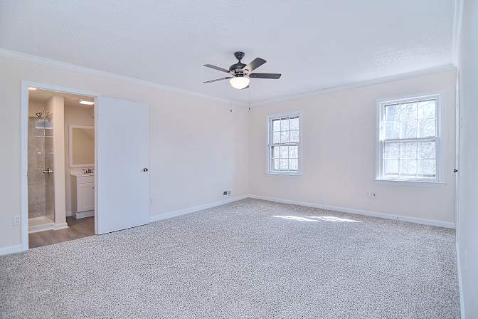 lifedoorrentals's room
