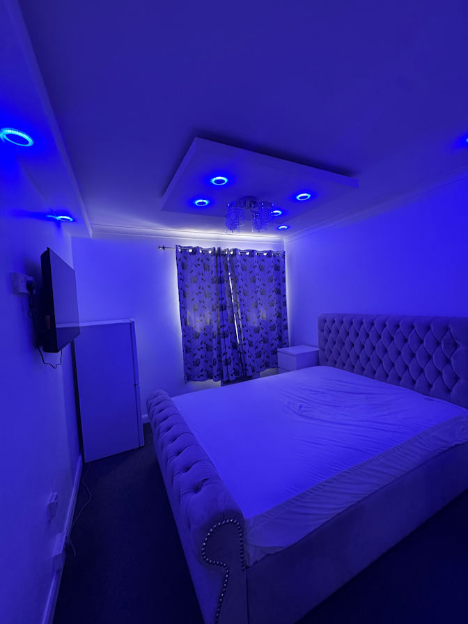 Lamo's room