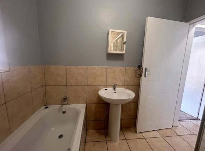 Thobile's room