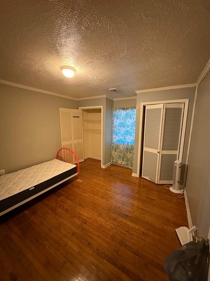 Leila H Rabon's room